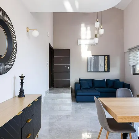 מלון Aurora Suites *