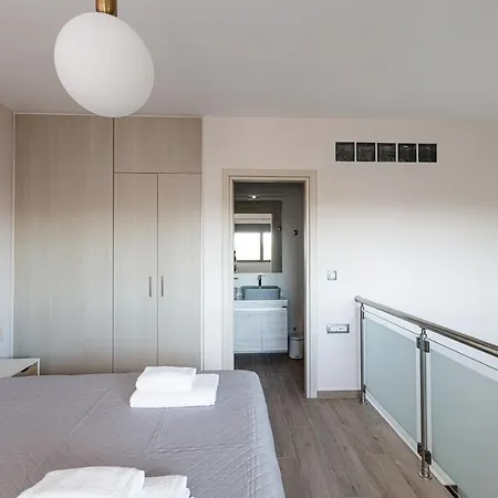 Aurora Suites Szálloda *