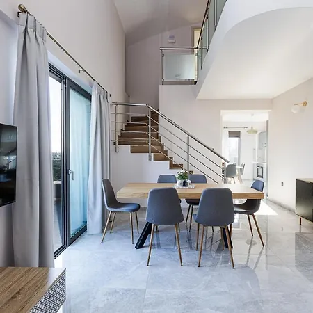 Aurora Suites Szálloda Hriszí Aktí Haniá