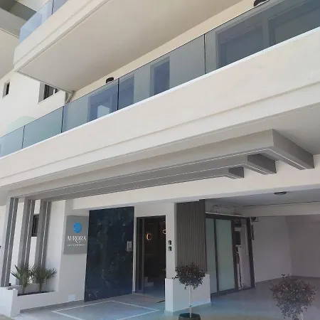 מלון Aurora Suites *