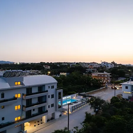 Aurora Suites Szálloda *
