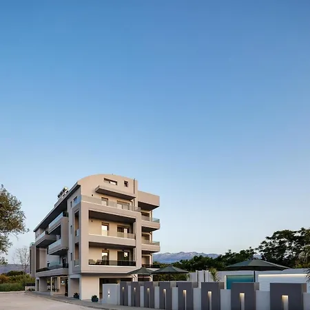 Aurora Suites מלון *